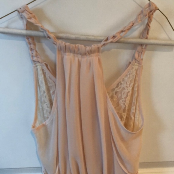 A light pink dress - Picture 3 of 3